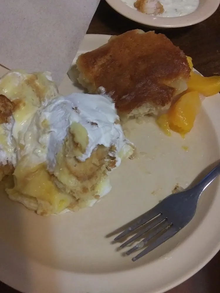 Banana Pudding and Peach Cobbler